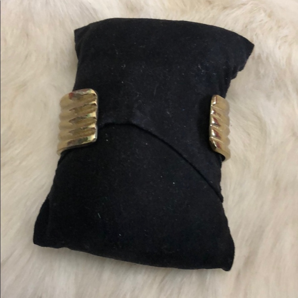 Rustic cuff bracelet - Picture 2 of 2
